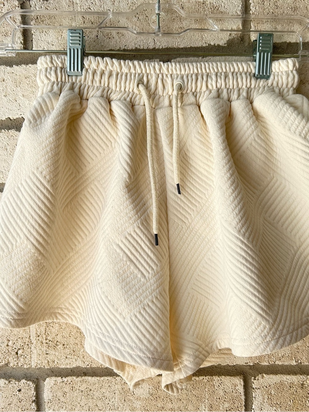 Women's Quilted Drawstring Shorts — Cream. Size S